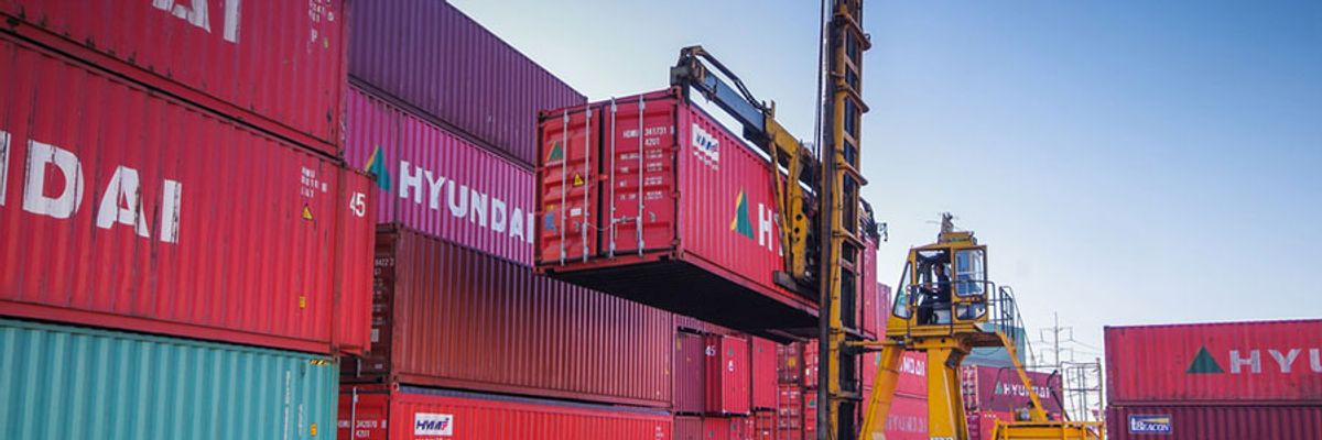 Understanding virtualization containers